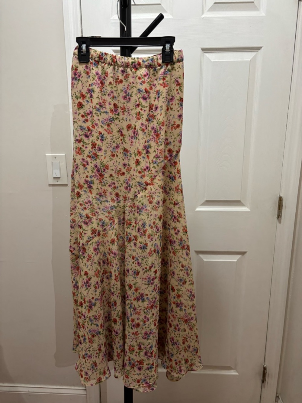 Zara Cream Floral Maxi Skirt